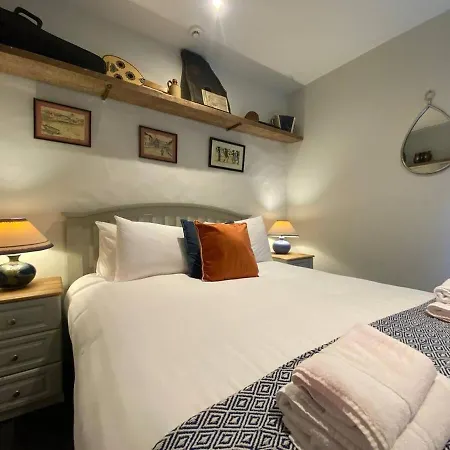 Ferienhaus Charming Music Shop -town Centre