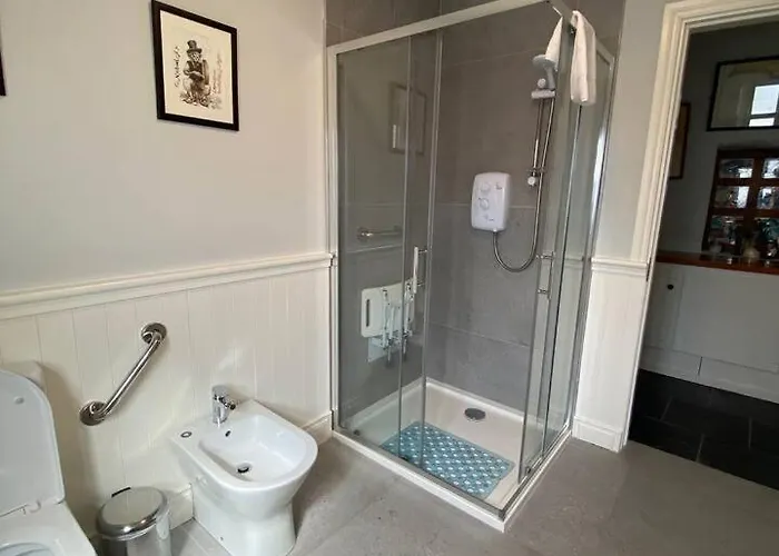 Charming Music Shop -town Centre *