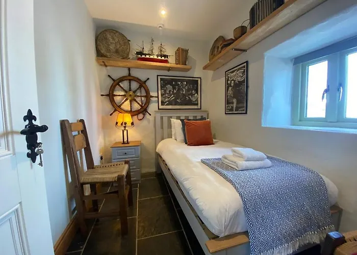 Charming Music Shop -town Centre Dingle